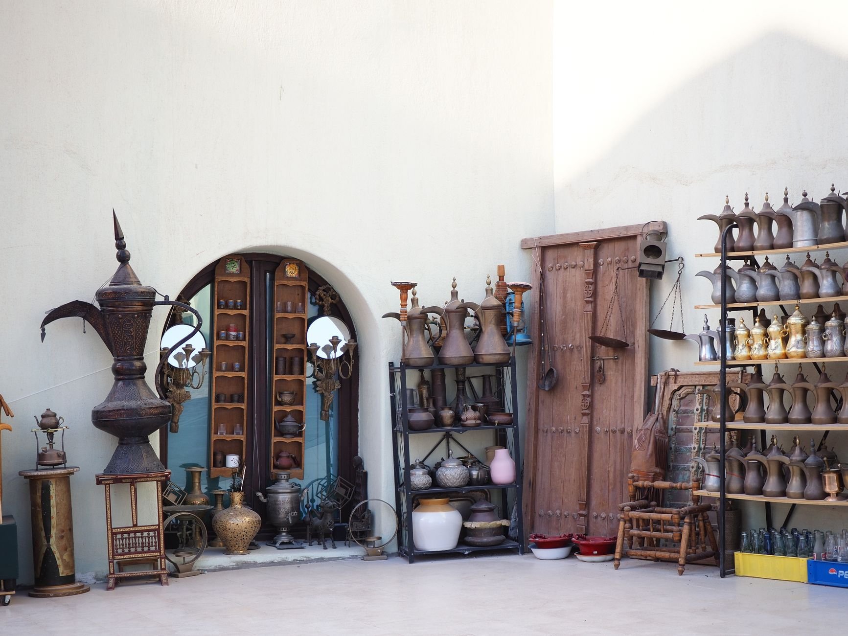 Buying Used Furniture in Qatar: Shop, Check, Haggle