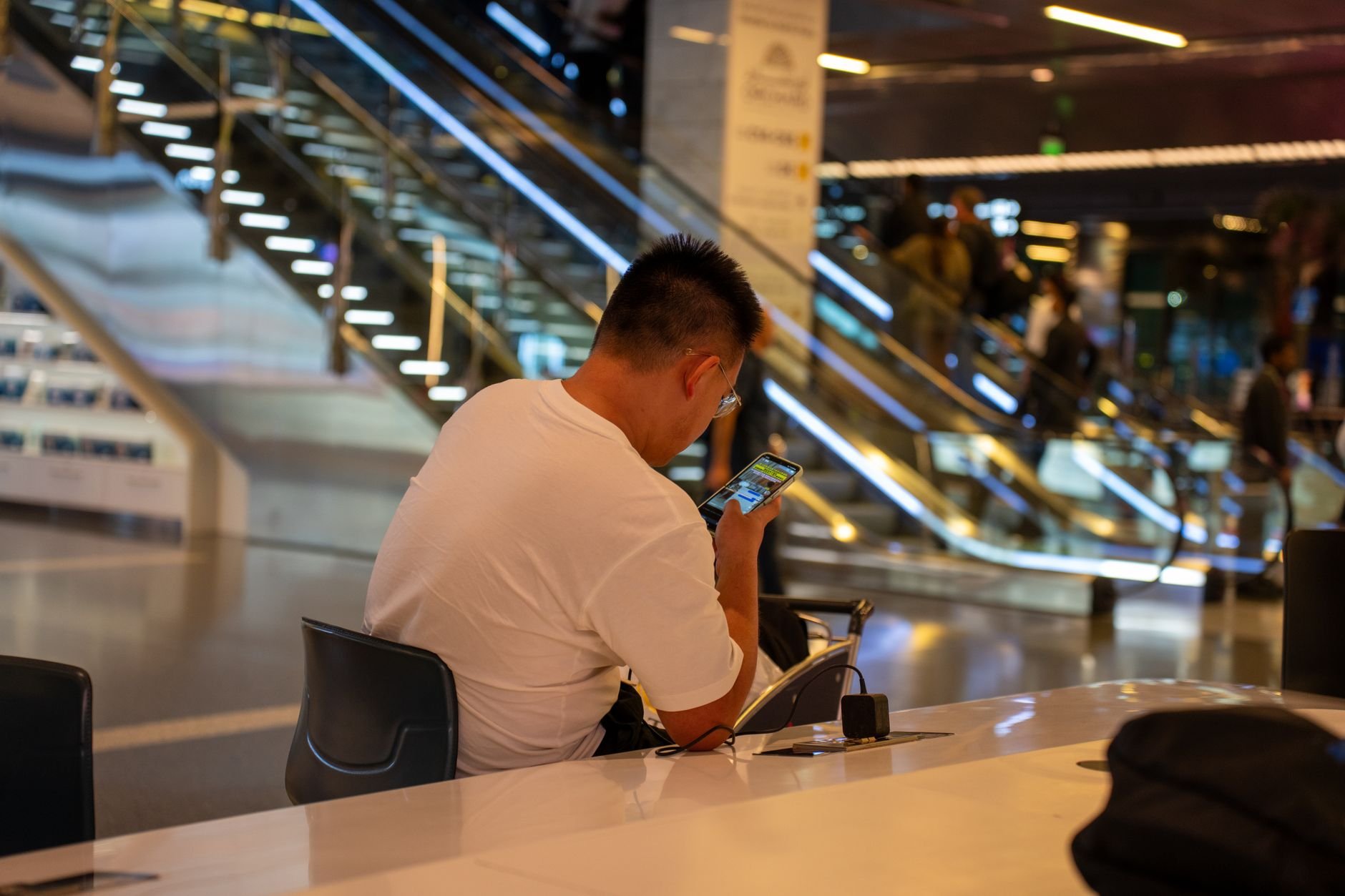 Getting a Qatar SIM & Mobile Plan as a New Arrival